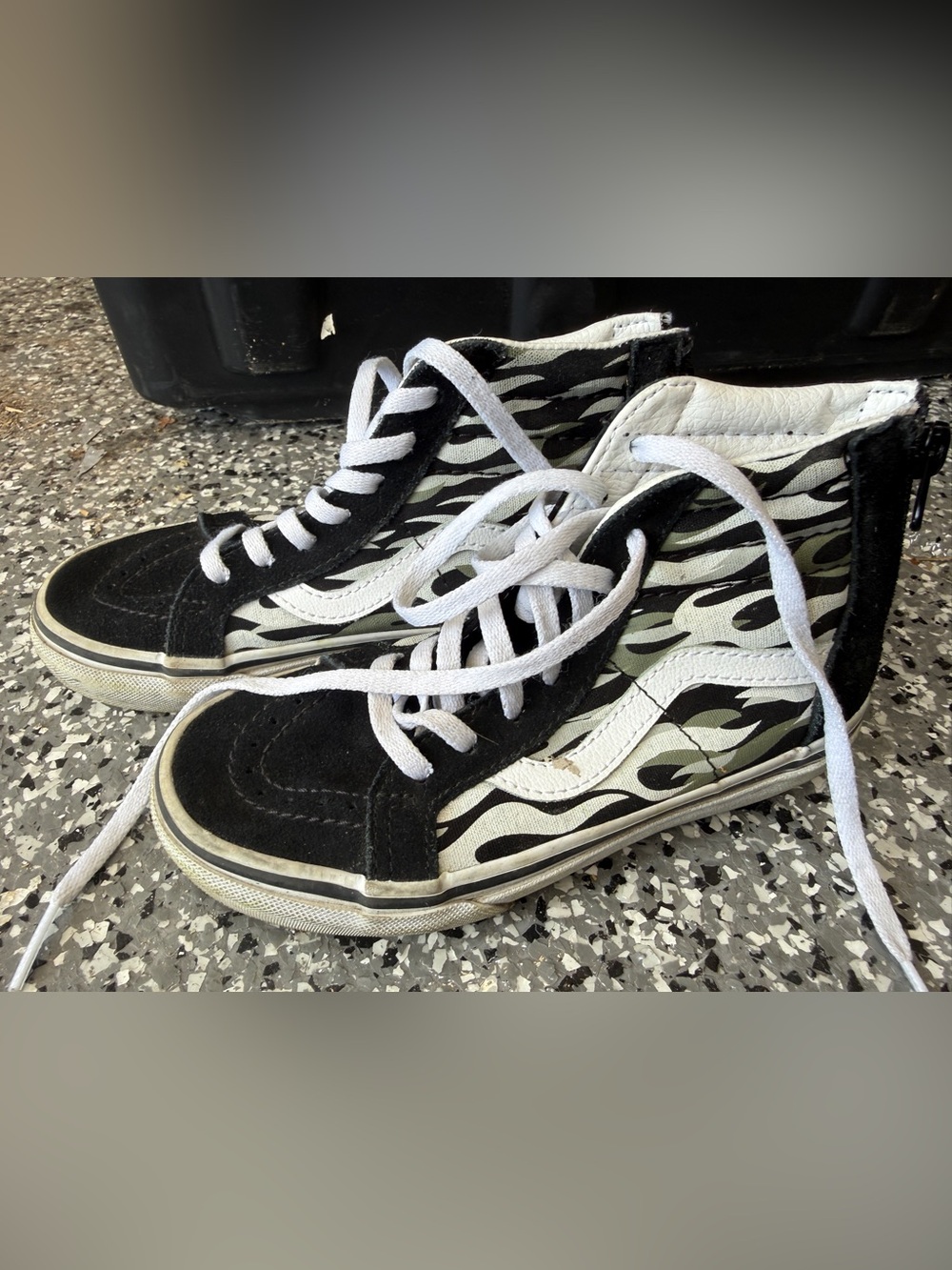 Vans Kids Black & White Flame-Print High-Top Sneakers
